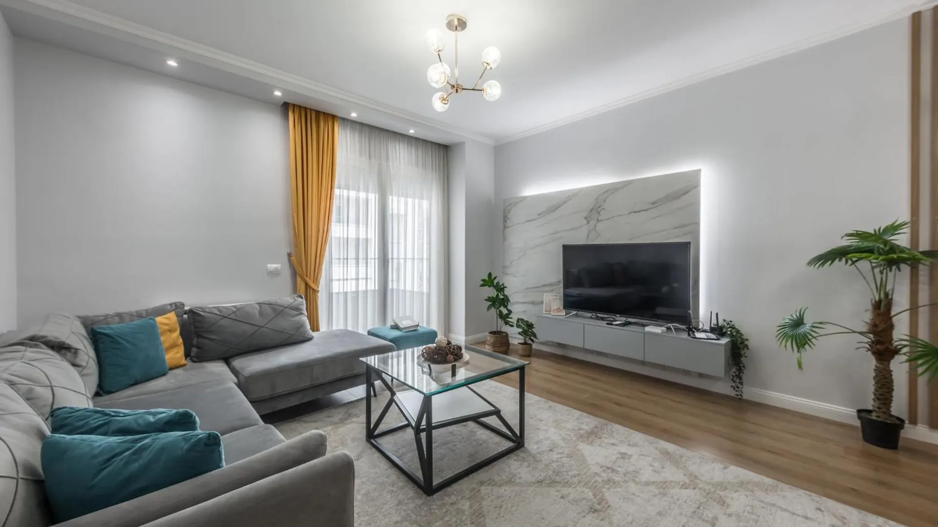 Brand New Apartment By The Port Durrës